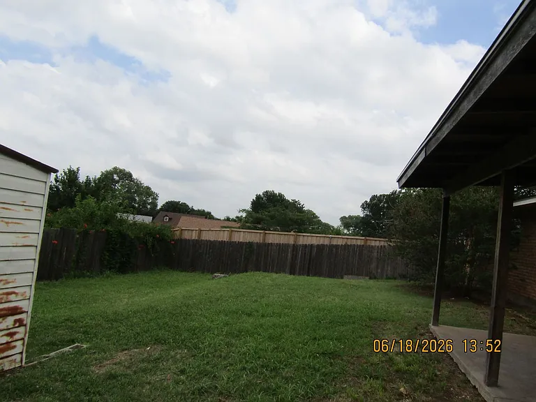 7505 NW Welco Ave — Photo 9
