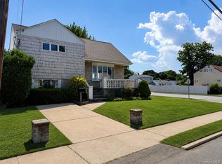 49 Noble Street, North Babylon, NY 11703