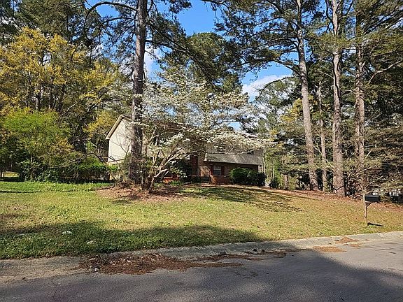 3rd image of 475 Valenti Ct