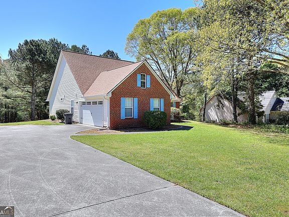 3rd image of 2875 New Hope Rd