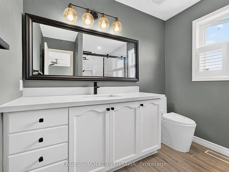 2123 Esprit Dr — Photo 32