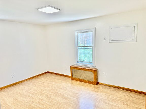 2nd image of 24614 61st Ave Floor 1