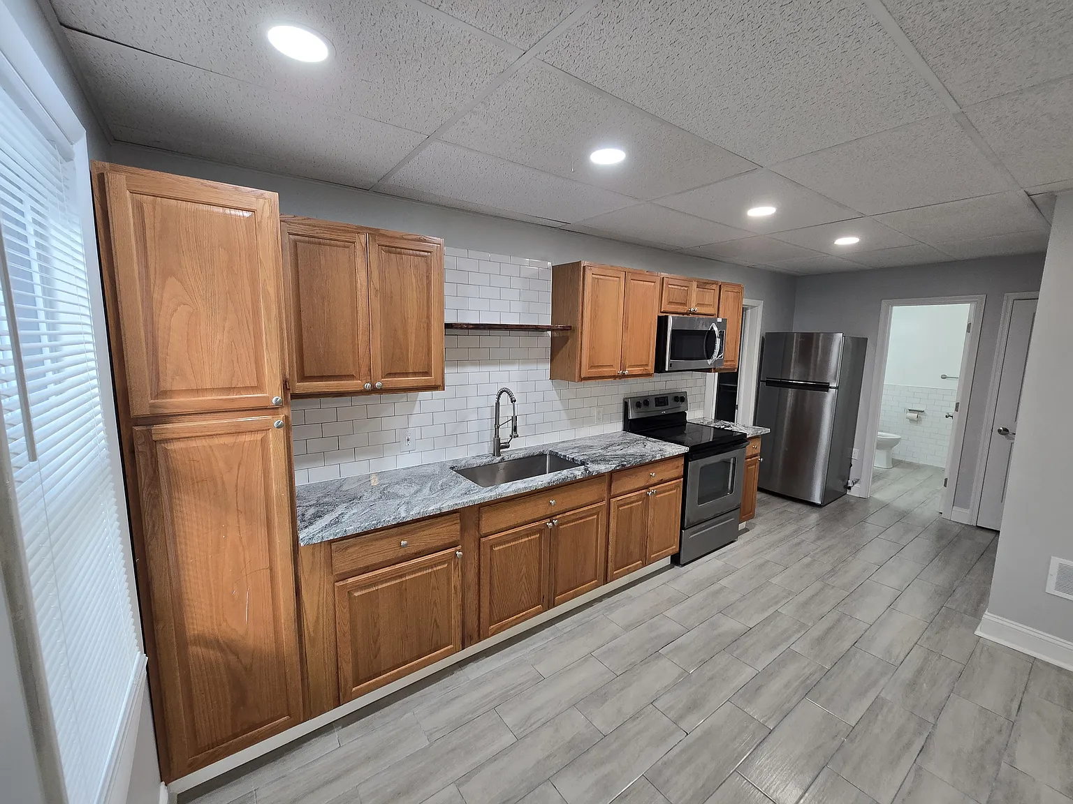 2 bed, 760 sqft, $1,400 — Photo 2