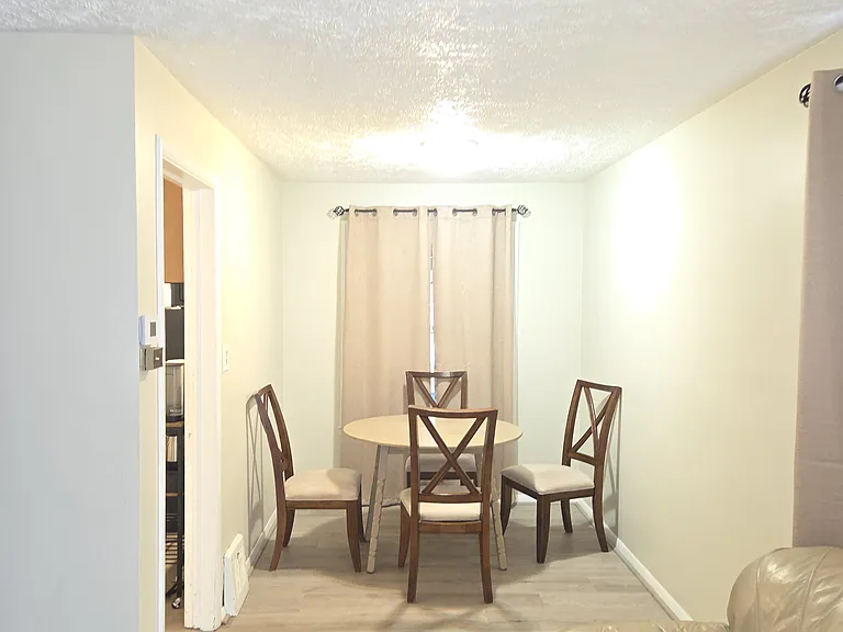 21711 S Lakeshore Blvd — Photo 5