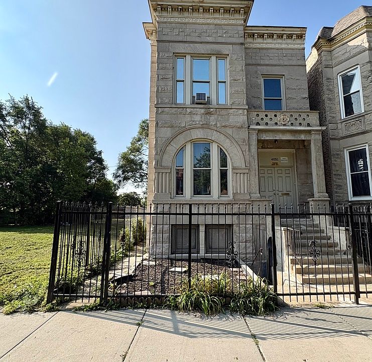 1st image of 4051 W Monroe St