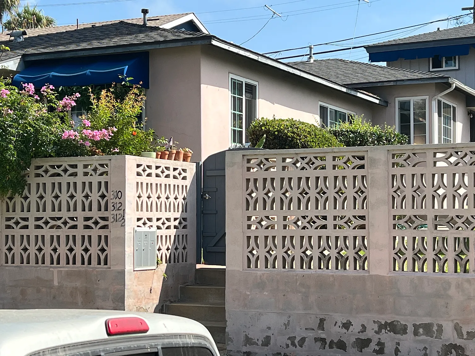 2 bed, 500 sqft, $2,950 — Photo 1
