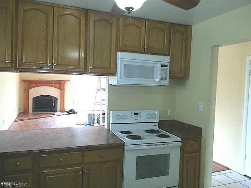 2nd image of 1376 Riverside Dr