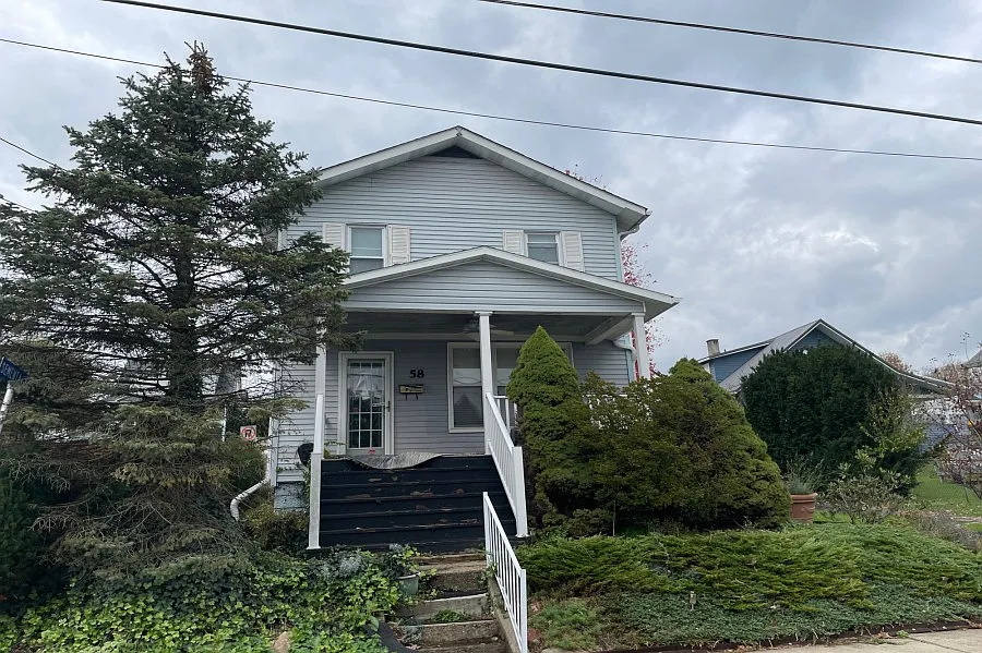 58 Mullen St photo 1