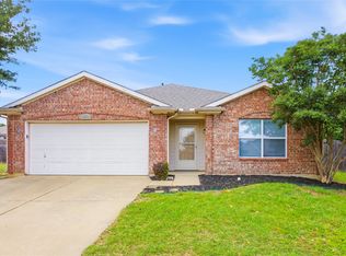 1401 Horseshoe Bend Ct, Fort Worth, TX 76131