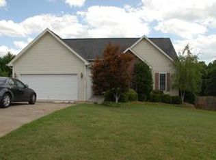 128 Oak Ridge Dr, Greenwood, SC 29649