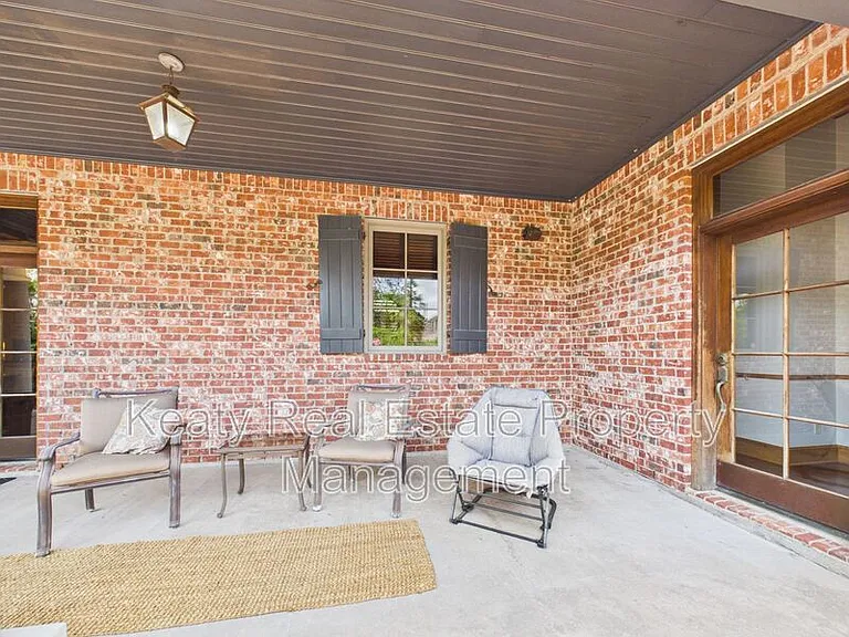 104 Studio Ct — Photo 40