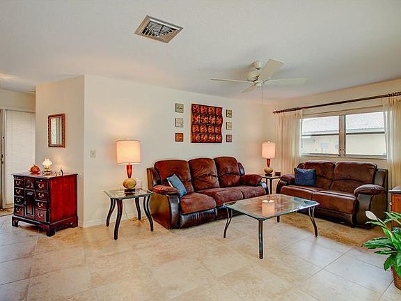 5th image of 472 Rubens Dr E