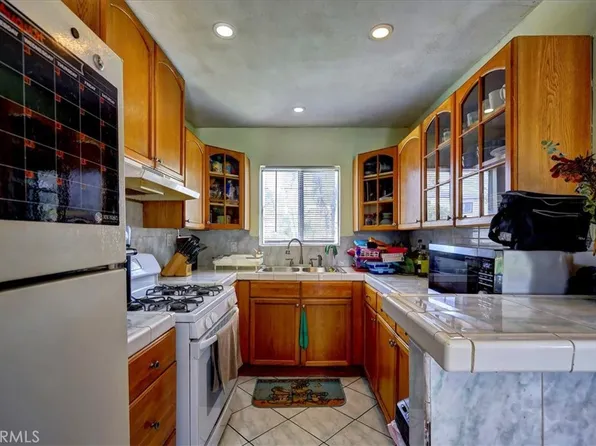 944 W Cubbon St, Santa Ana, CA 92703