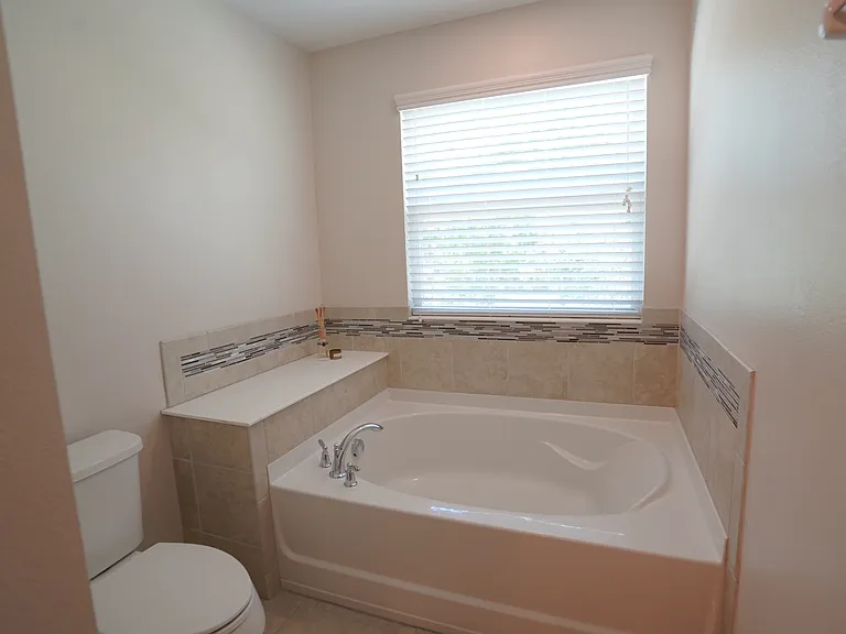 3536 Brighton Park Cir — Photo 17