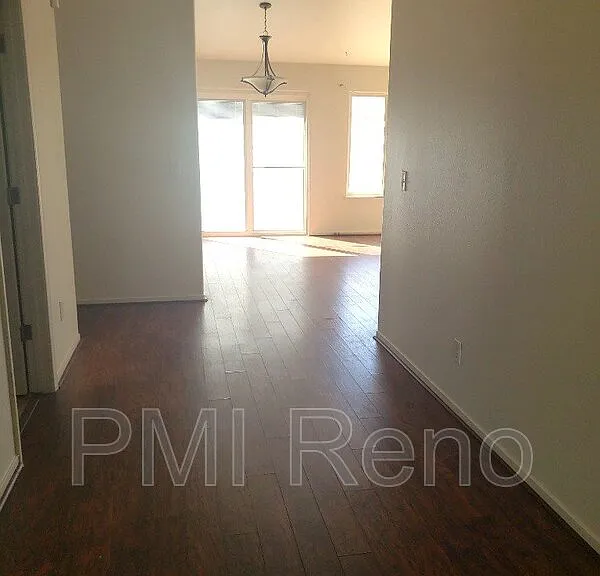 613 Annie Way — Photo 2