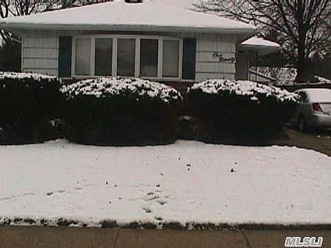 1st image of 190 Westbury Blvd