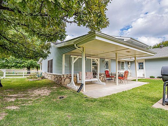 5th image of 800 S Blue Quail Ct
