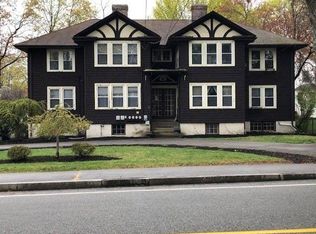 18 West St APT 1, Braintree, MA 02184