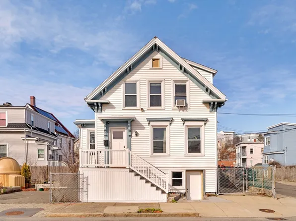 33 Johnson St, Lynn, MA 01902