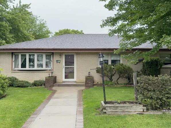1406 Monroe AVENUE, South Milwaukee, WI 53172