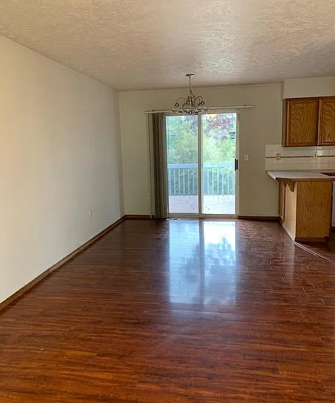4024 E 34th Ave — Photo 5