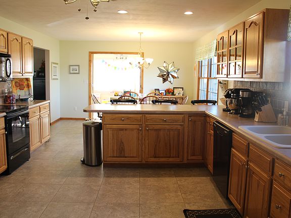Kitchen & Sunroom Entrance