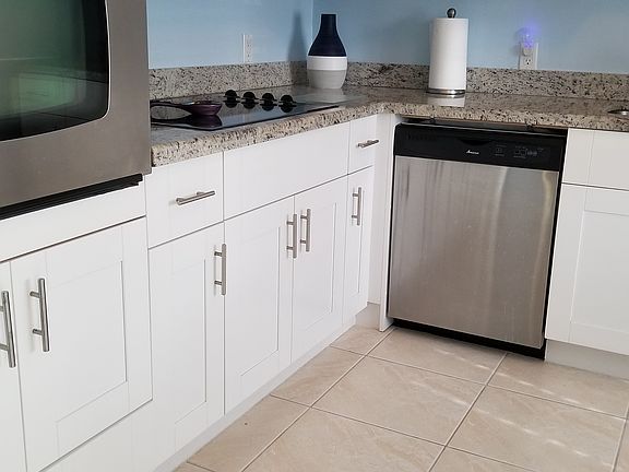 4th image of 406 Lakeview Dr APT 104