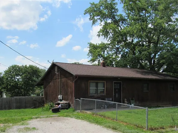 613 Truman St, Moro, IL 62067