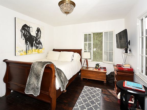 5th image of 6206 Banner Ave #1