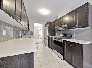 147 Sweetwater Ln, Ottawa, ON K2T0L3