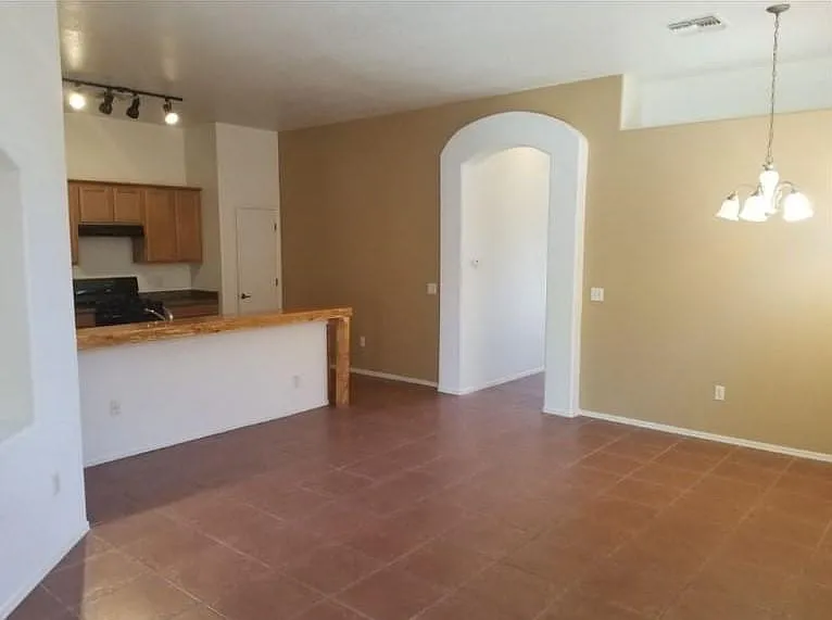 2070 E Calle Gran Desierto — Photo 3
