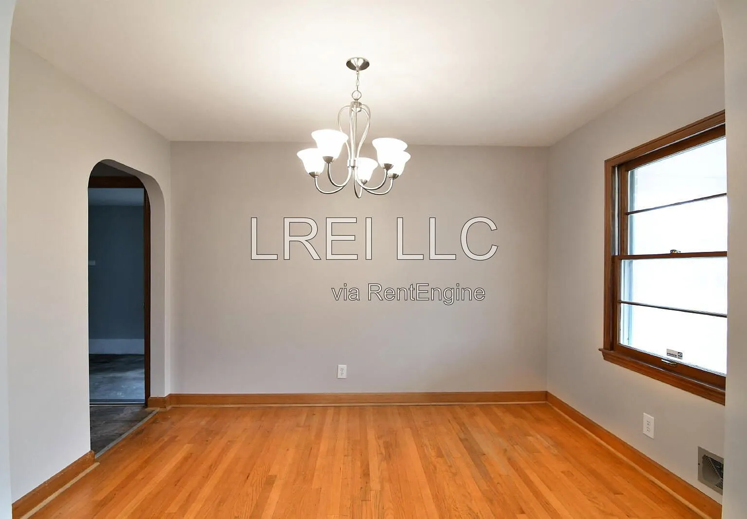 3 bed, 1.0 bath, 1160 sqft, $1,550 — Photo 4