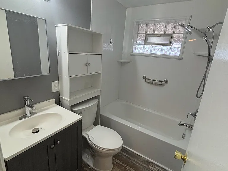 5976 Engle Rd — Photo 6