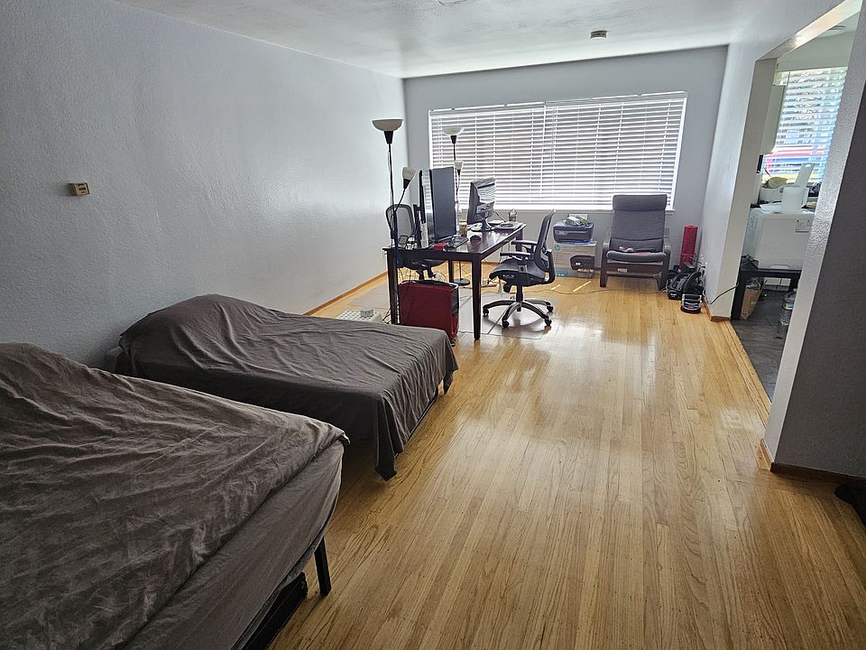 main area
living room/bedroom area
