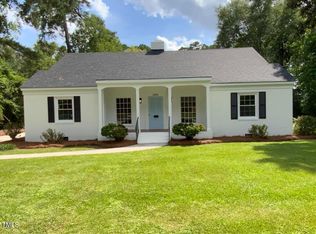 1101 W Divine St, Dunn, NC 28334