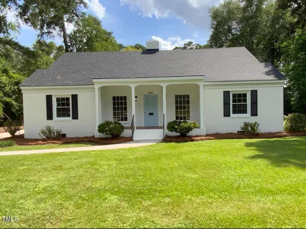 1101 W Divine St, Dunn, NC 28334