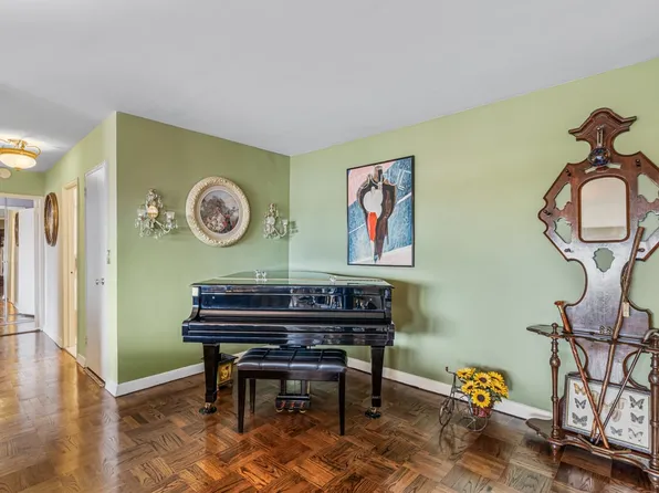 166-25 Powell Cove Boulevard image 17 of 35