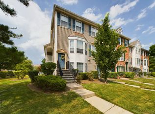 685 Plum Ter, Mahwah, NJ 07430