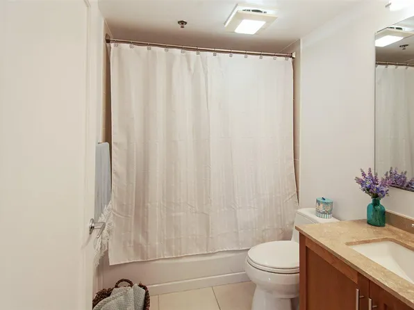 800 Jackson Street image 13 of 14