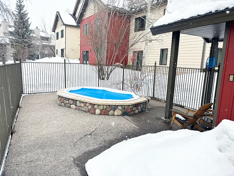 3450 Sunburst Ct — Photo 1