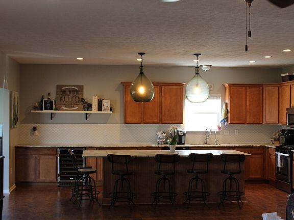 2nd image of 13841 Black Canyon Ct