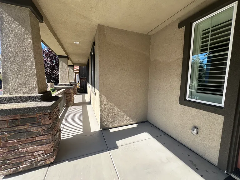 843 Barney Cmn — Photo 5