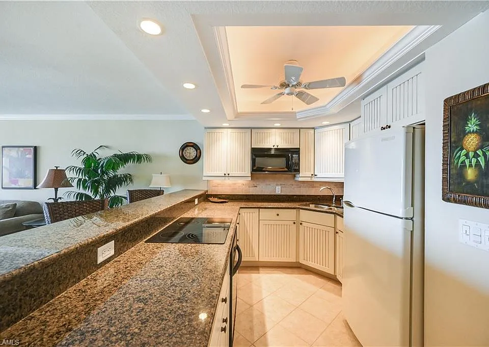 25850 Hickory Blvd #301
