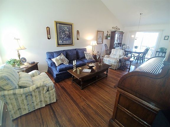 3rd image of 24 Tall Grass Ct
