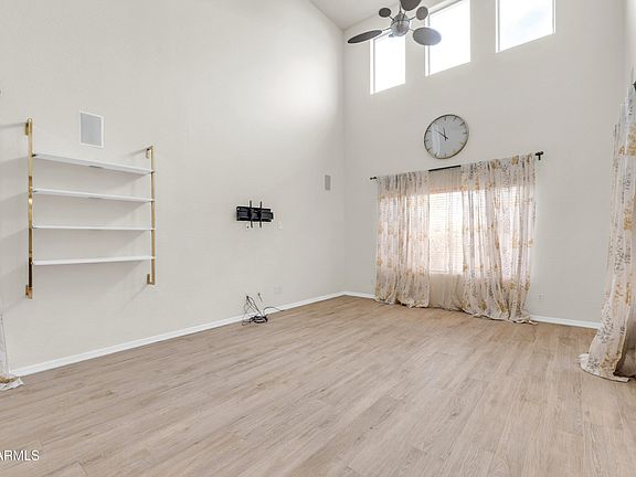 5th image of 2040 W Kathleen Rd