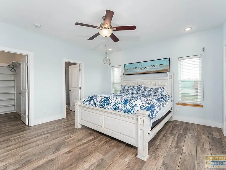 133 Oleander Dr — Photo 20