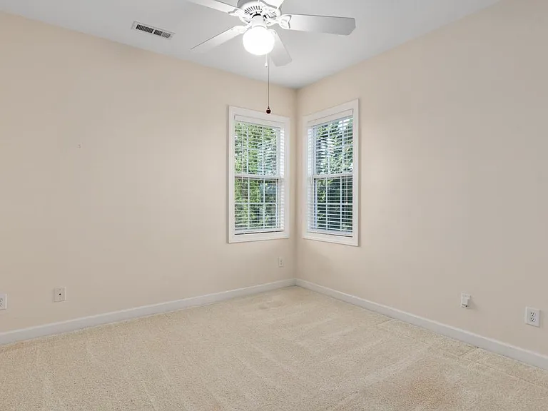 11415 Fountaingrove Dr — Photo 28