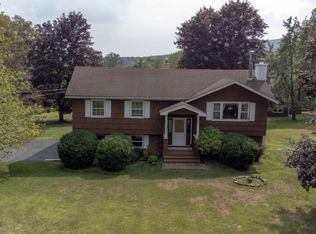 40 Medaugh Rd, Wantage, NJ 07461