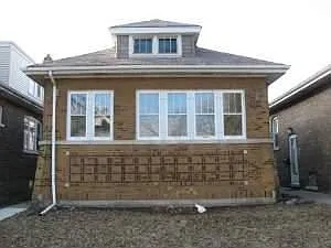 7847 White Ave photo 1