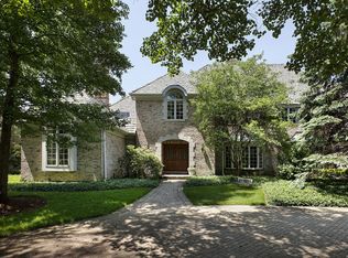 4 Bristol Rd, Northfield, IL 60093